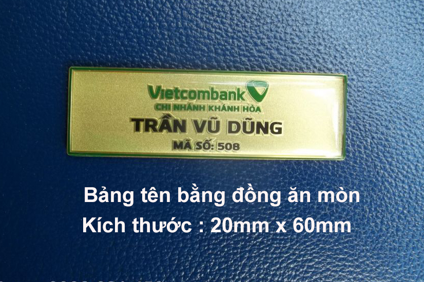 Biển tên nhân viên tại quận 2